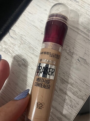 Maybelline eraser kapatıcı 02 numara