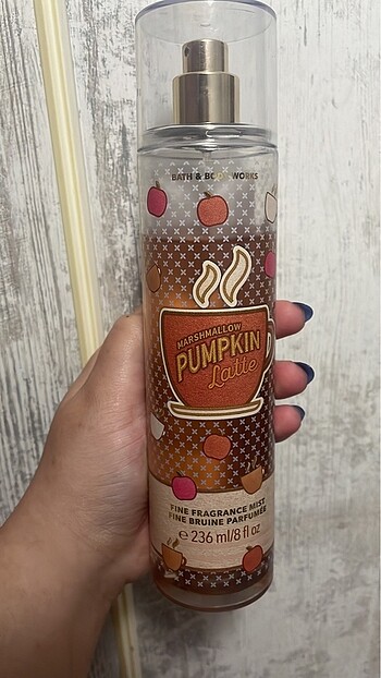 Bath and body works pumpkin spicr latte