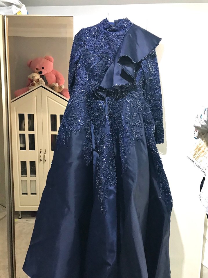 Lacivert İşlemeli Uzun Kollu Abiye Elbise - Görsel 2