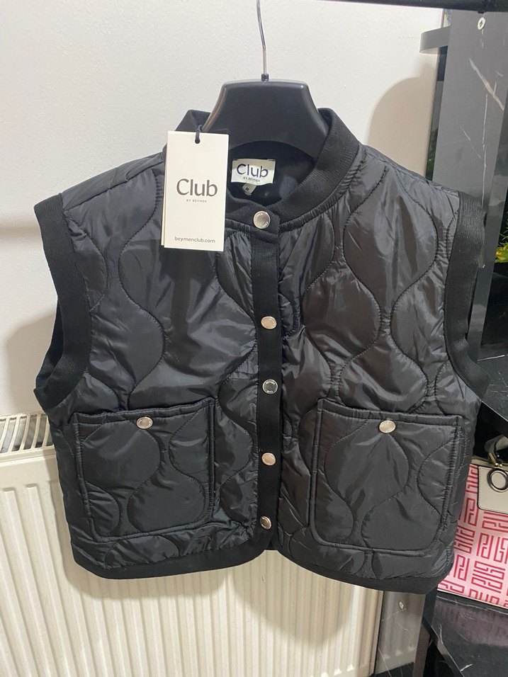 Beymen Club Siyah Kapitoneli yelek - Görsel 5