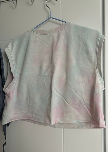 s Beden Pembe Pastel Batik Desenli Kolsuz Crop Top