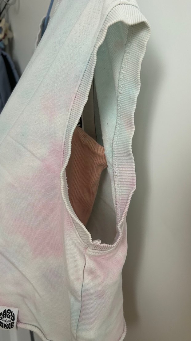 Pembe Pastel Batik Desenli Kolsuz Crop Top - Görsel 3