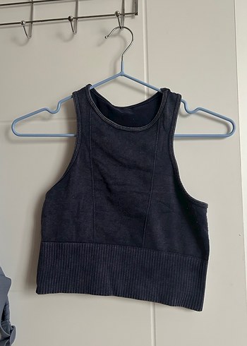 Yüksek Yakalı Spor Crop Top - Görsel 4