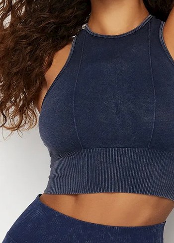 Yüksek Yakalı Spor Crop Top - Görsel 5