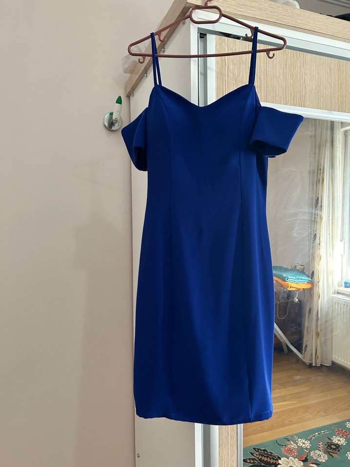 Parlak Mavi Askılı Midi Elbise - Görsel 2