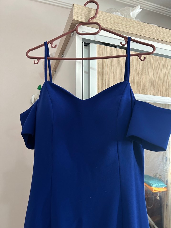 Parlak Mavi Askılı Midi Elbise - Görsel 3