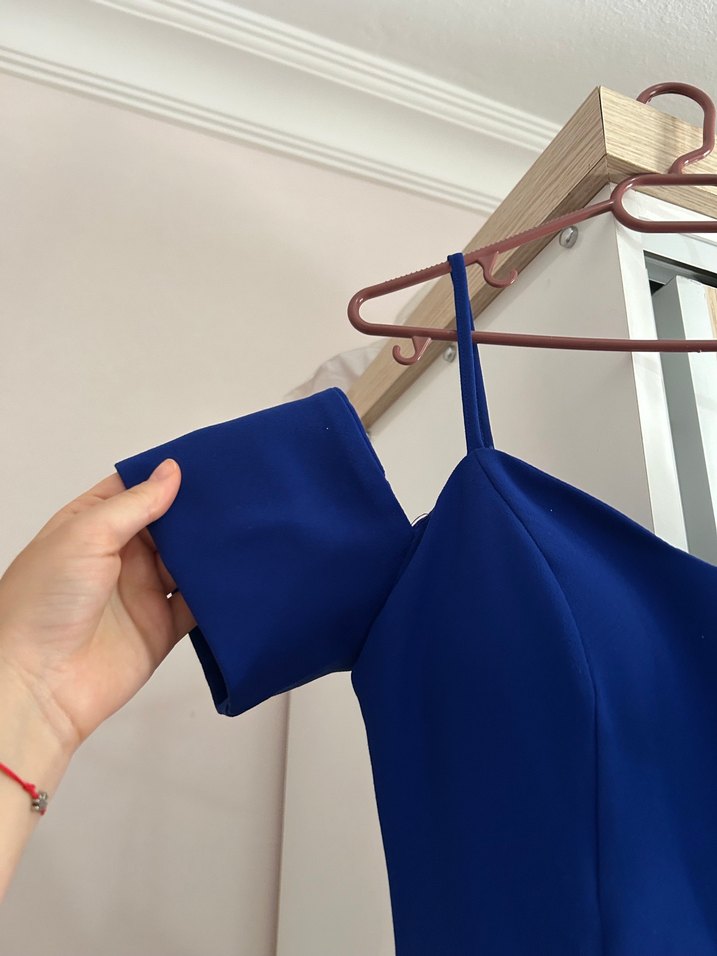 Parlak Mavi Askılı Midi Elbise - Görsel 4