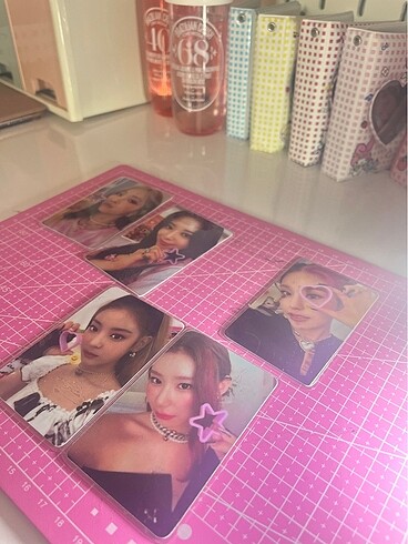 İtzy crazy love photocards
