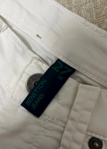 Beyaz Düşük Bel Mini Şort - Görsel 2