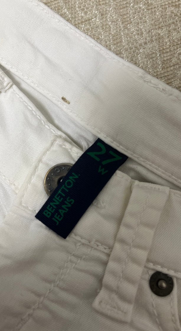 Beyaz Düşük Bel Mini Şort - Görsel 2