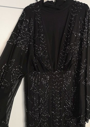 Uzun Kollu Siyah V Yaka İşlemeli Gotik Elbise - Görsel 4