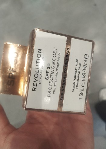 Revolution SPF 30 Koruyucu Serum krem
