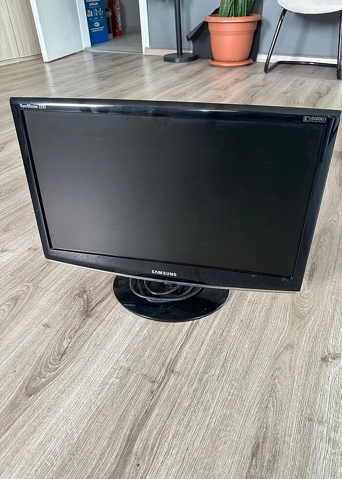 Samsung monitör 2 tane var - Görsel 3