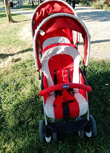 Diğer ikiz bebek arabası