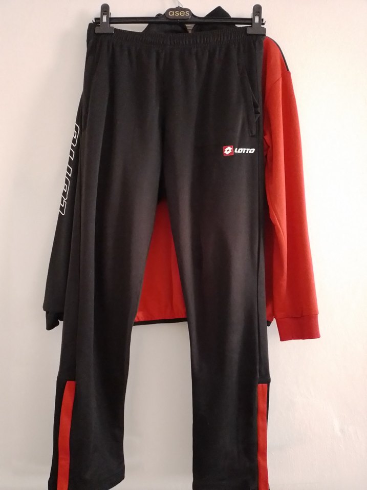 Kırmızı Siyah Erkek  Eşofman Takımı lotto marka cepli m beden - Görsel 4