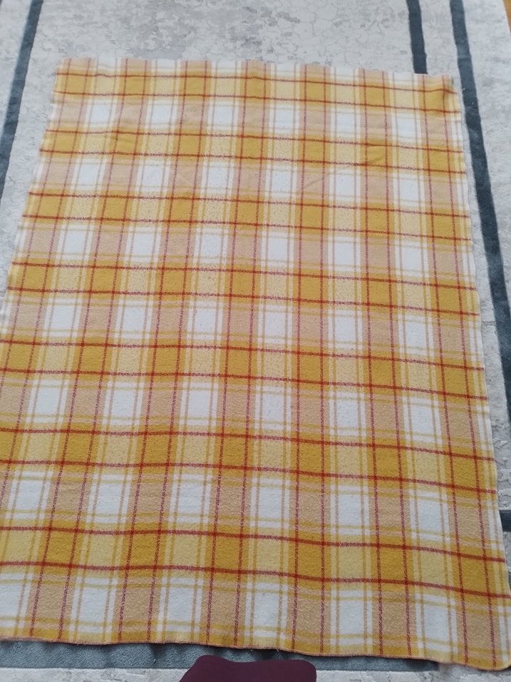 Sarı Kareli Masa Örtüsü çarşaf koltuk örtüsü çok amaçlı 2 adet - Görsel 3