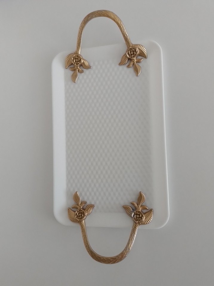 Beyaz gold sert plastik küçük tepsi sadece kulplarda boya var - Görsel 5