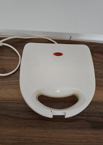 Beyaz Sandviç ve Tost Makinesi primier marka temiz kullanılmış