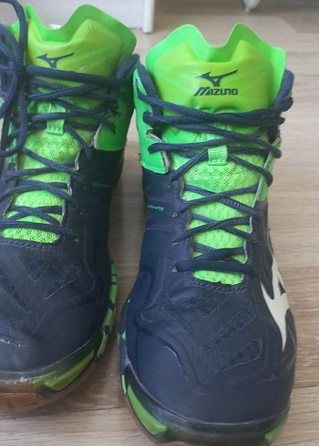 Yeşil Bağcıklı Mizuno Basketbol Ayakkabısı