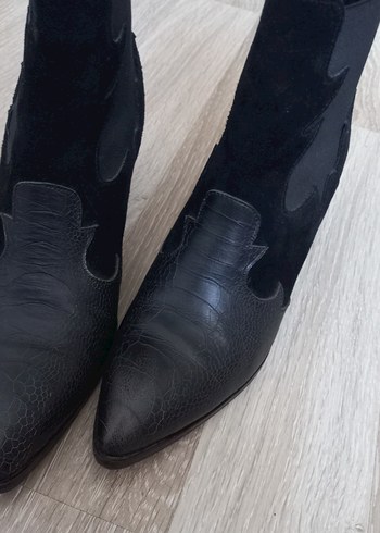 Yılan Desenli Siyah Deri Stiletto Bot - Görsel 6