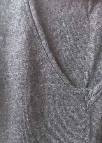 Gri V Yaka Kadın Triko Süveter - Görsel 3