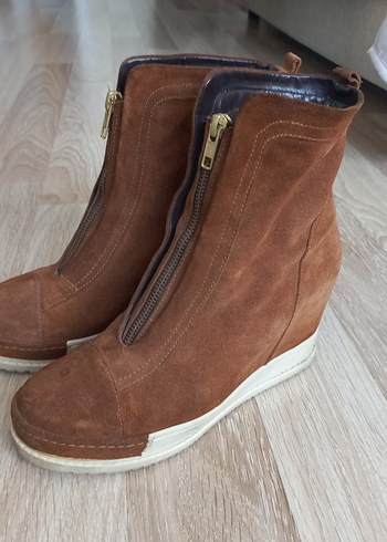 Kahverengi Süet Kadın Dolgu Topuk Bot - Görsel 3