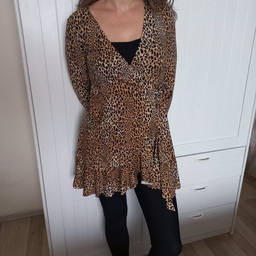 Leopar Desenli V Yaka Kuşaklı Elbise- Tunik - Görsel 2
