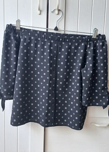 Düğmeli, Kayık Yaka, Viskon Kadın Bluz - Görsel 2