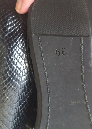 Yılan Desenli Siyah Bağcıklı Kadın Ayakkabı - Görsel 6