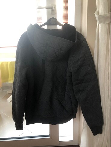 Quiksilver mont işlevi görevi gören içi kürklü sweat