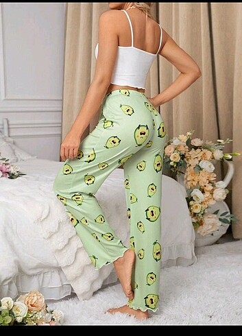 Diğer Avokado Desenli Pijama Takımı