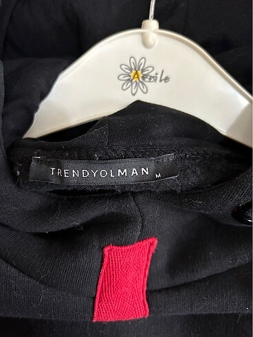 m Beden TRENDYOLMAN SWEATSHİRT