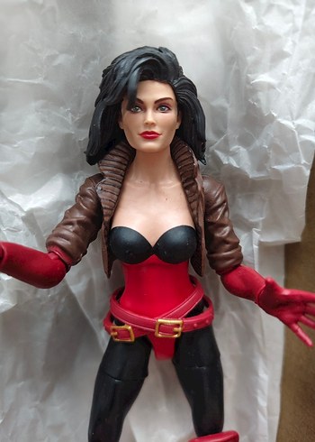 Marvel Legends Sersi Figürü