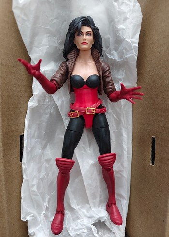 Marvel Legends Sersi Figürü