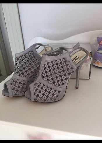 Gri Tokalı Stiletto Kadın Abiye Ayakkabı - Görsel 2