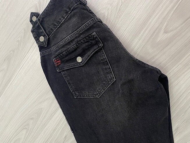 29 Beden siyah Renk bdg pantolon
