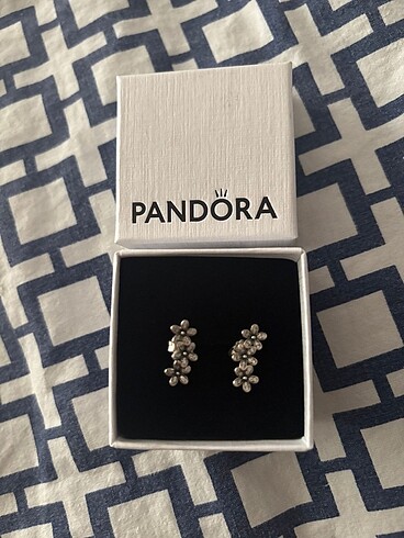 Pandora küpe