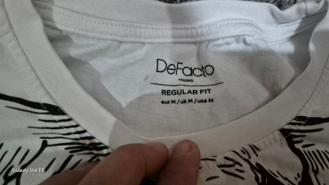 Beyaz Baskılı Erkek Tişört - Görsel 2