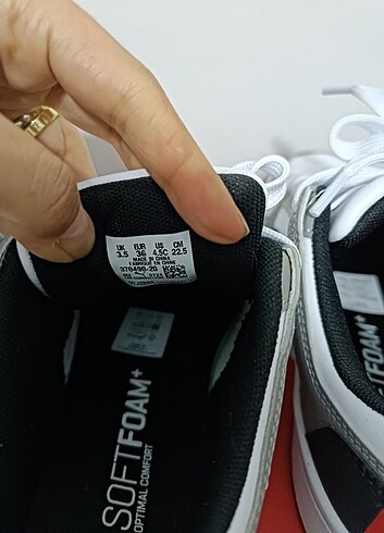 Puma Puma unisex spor ayakkabı orijinal üründür.