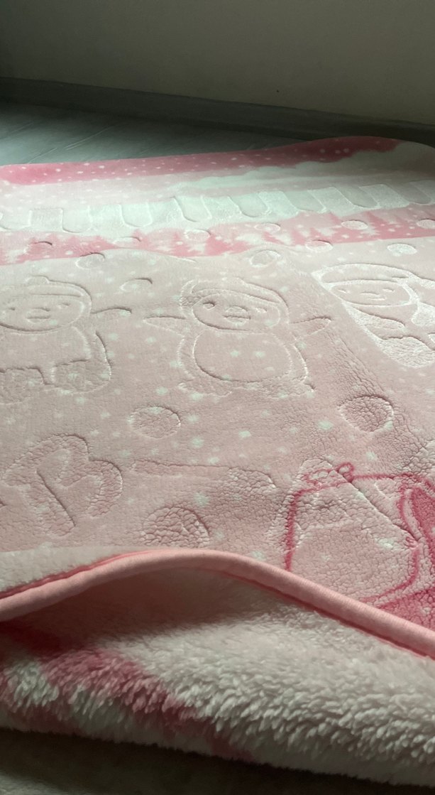 Pembe Desenli Çocuk Battaniyesi - Görsel 3