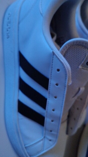44 Beden beyaz Renk Adidas erkek ayakkabı