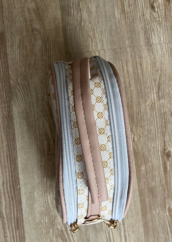 Bej Puantiyeli Fermuarlı Kadın Çantası - Görsel 3