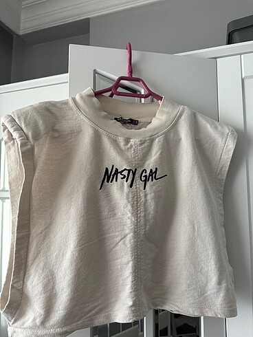 Nasty Gal Crop