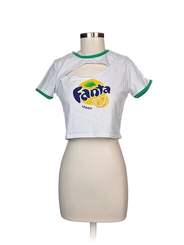 H&M T-shirt %70 İndirimli.