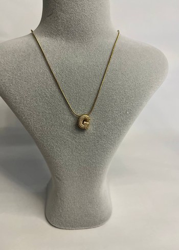 Beden Altın Renkli Mini Boncuklu G Harfli Kolye