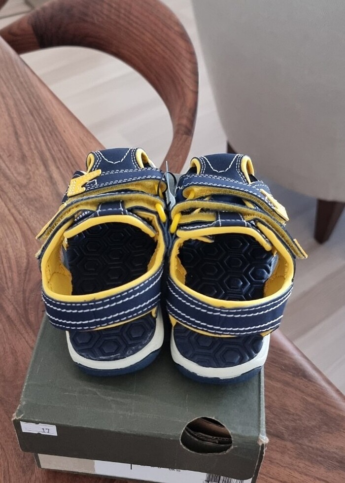 Timberland Çocuk Sandaleti 28 Numara - Görsel 3