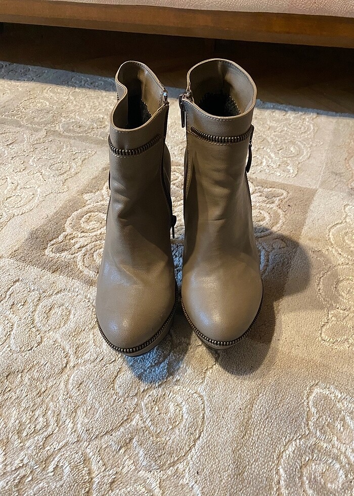 Fermuar detaylı topuklu ayakkabı bot - Görsel 2