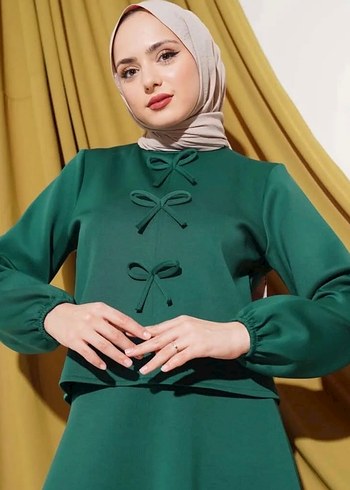 Yeşil fiyonklu etekli takım - Görsel 2