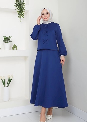 Mavi fiyonklu etekli takım - Görsel 2