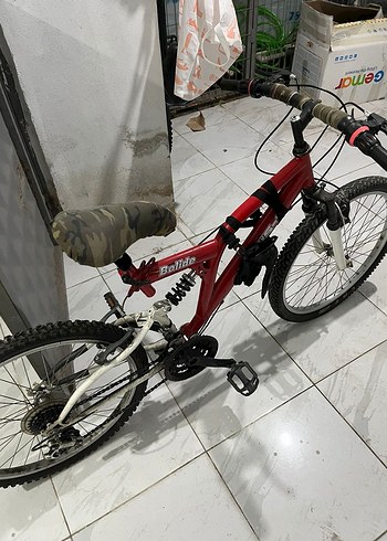 Kırmızı Bisiklet - Görsel 2